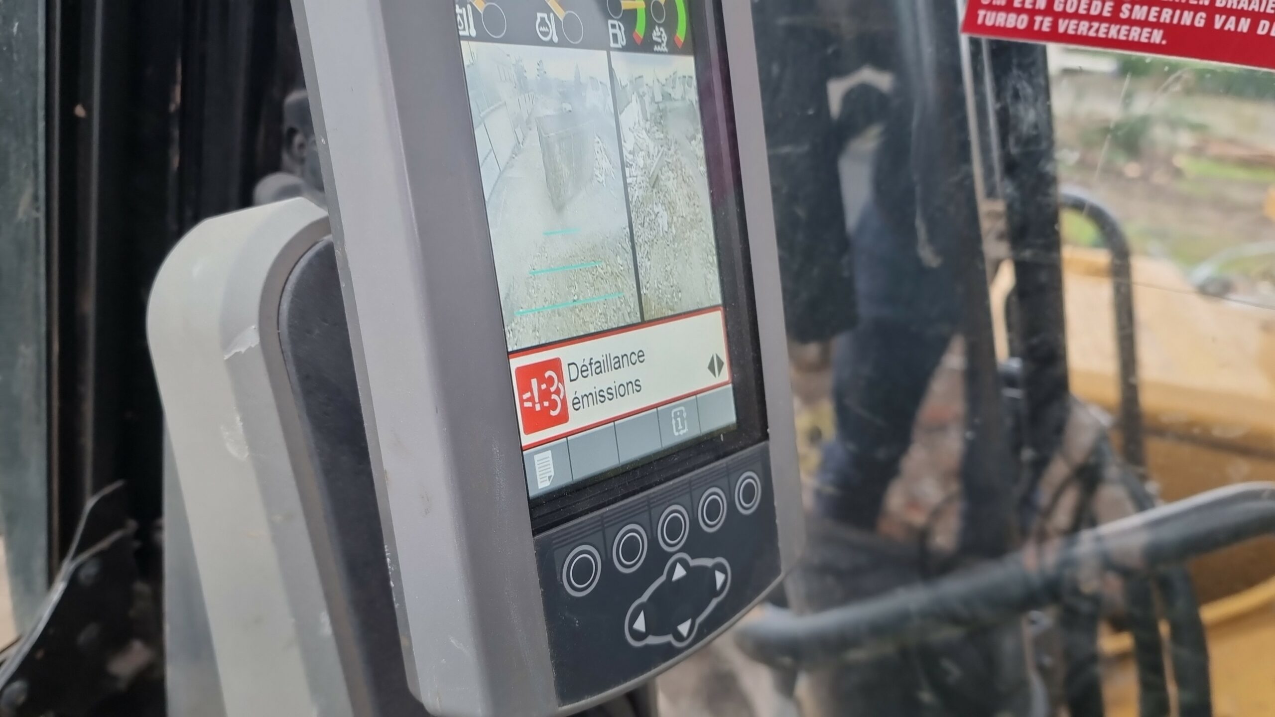 Problèmes d’adblue sur pelle CAT 315F Moteur C4.4 : Suppression Problème d'adblue sur pelle CAT 315F Moteur C4.4 : Suppression