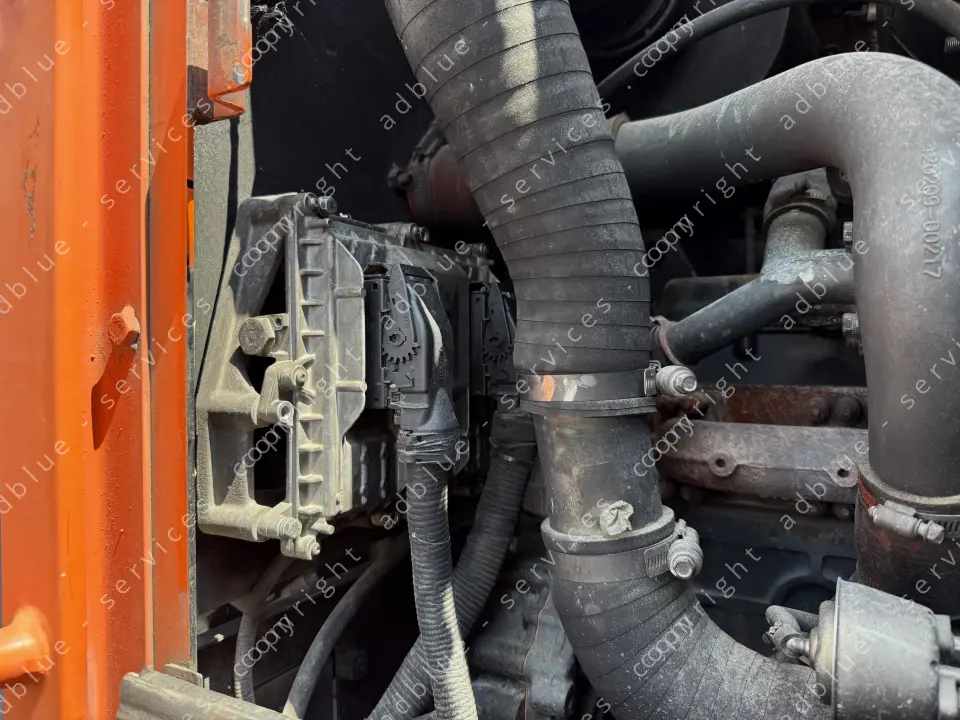 Retirer l'adblue sur chargeuse Doosan DL250 - Moteur Doosan